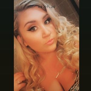 Meet your Posher, Laurin